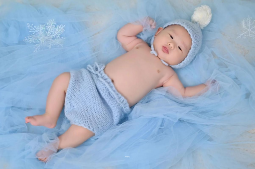 中山宝宝几个月可以吃饭